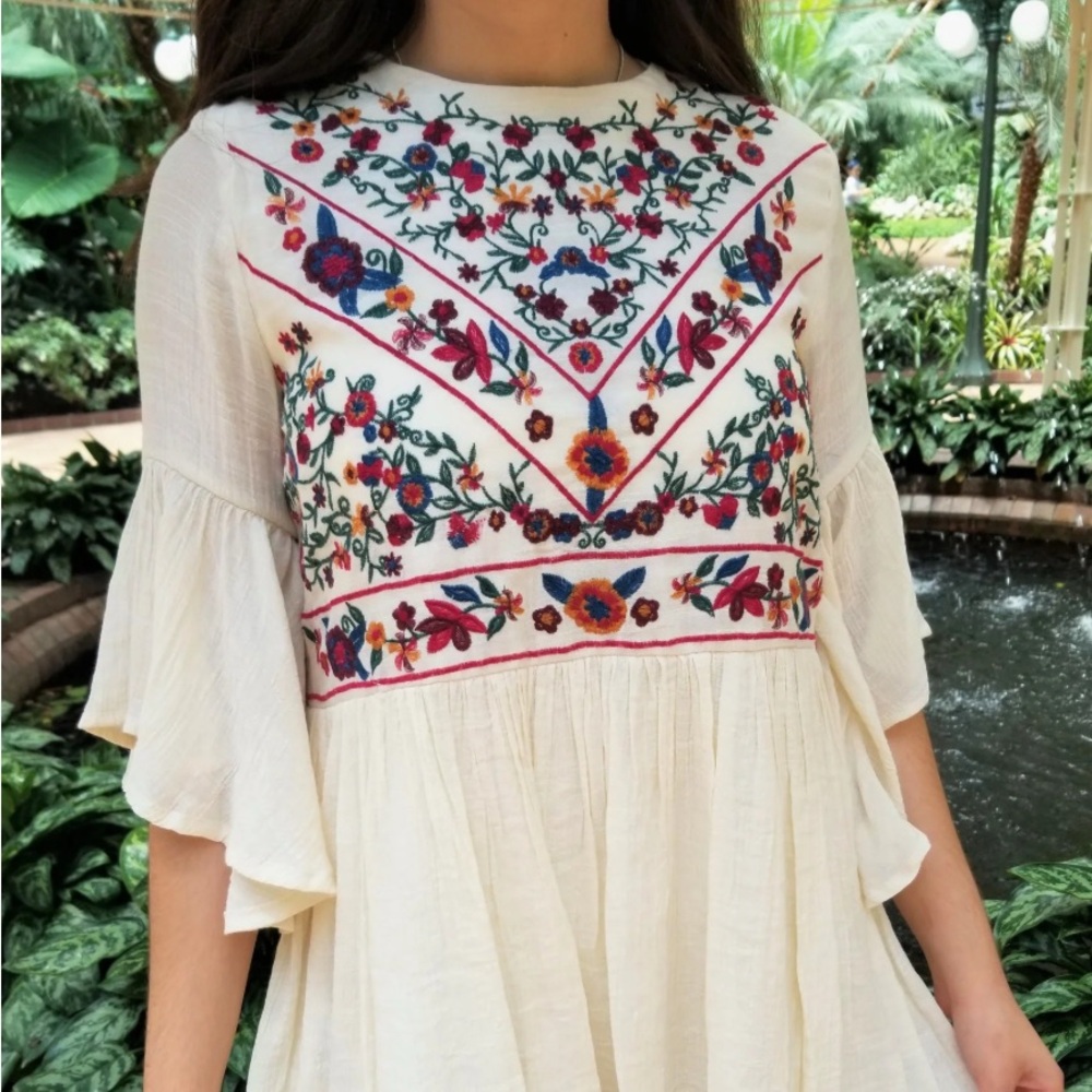 Umgee embroidered dress size M